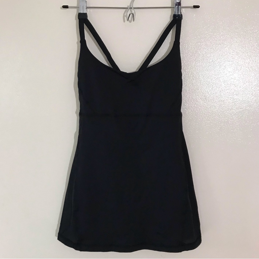 Lululemon • 6 • Yeah Yoga Black Tank Top X Breathable Mesh Back